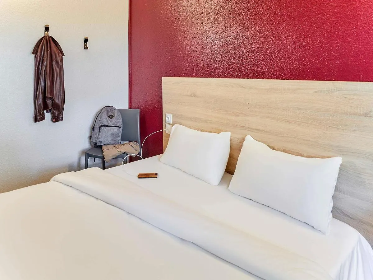Hotel Hotelf1 Porte De Chatillon Paryż