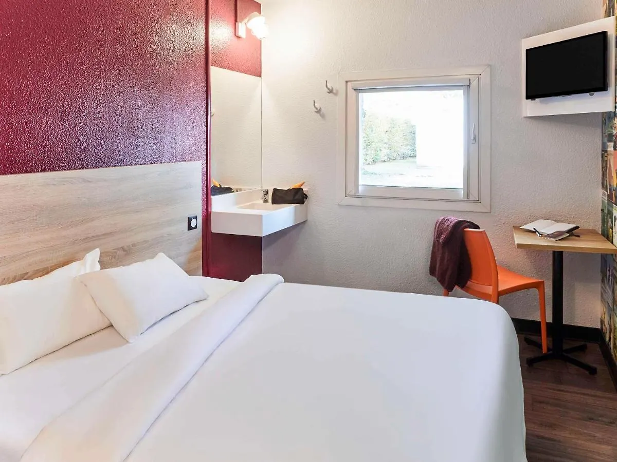 Otel Hotelf1 Porte De Chatillon