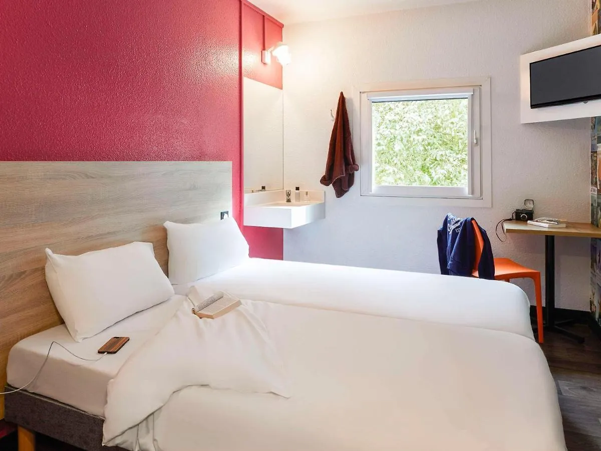 Hotelf1 Porte De Chatillon Otel